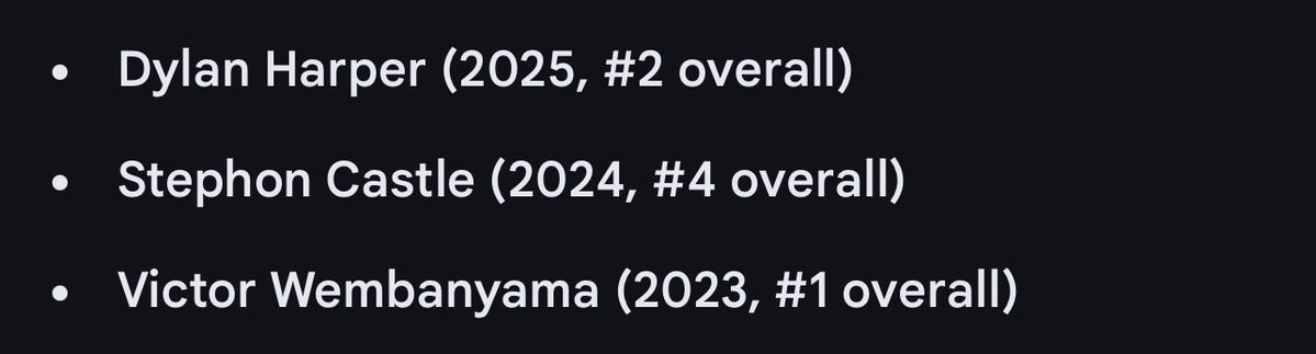 ريفز🇸🇴 tweet media