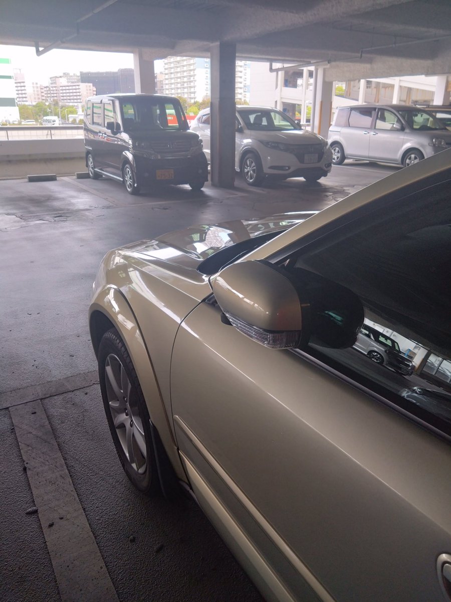 muutec's tweet photo. 【拡散希望】
うちの愛車、売却希望します。
都心の駐車場代にもう耐えられず泣く泣く手放します。
アウトバック2.5i(4気筒)　2004年製
市街地燃費9〜10程度
現状50万希望(早いほど値引きします)
ボディガラスコーティング
希少サンルーフ
新車時からの記録簿全てあり
現在105000km程度
以下詳細↓↓ https://t.co/Z8xKm3Vgy1