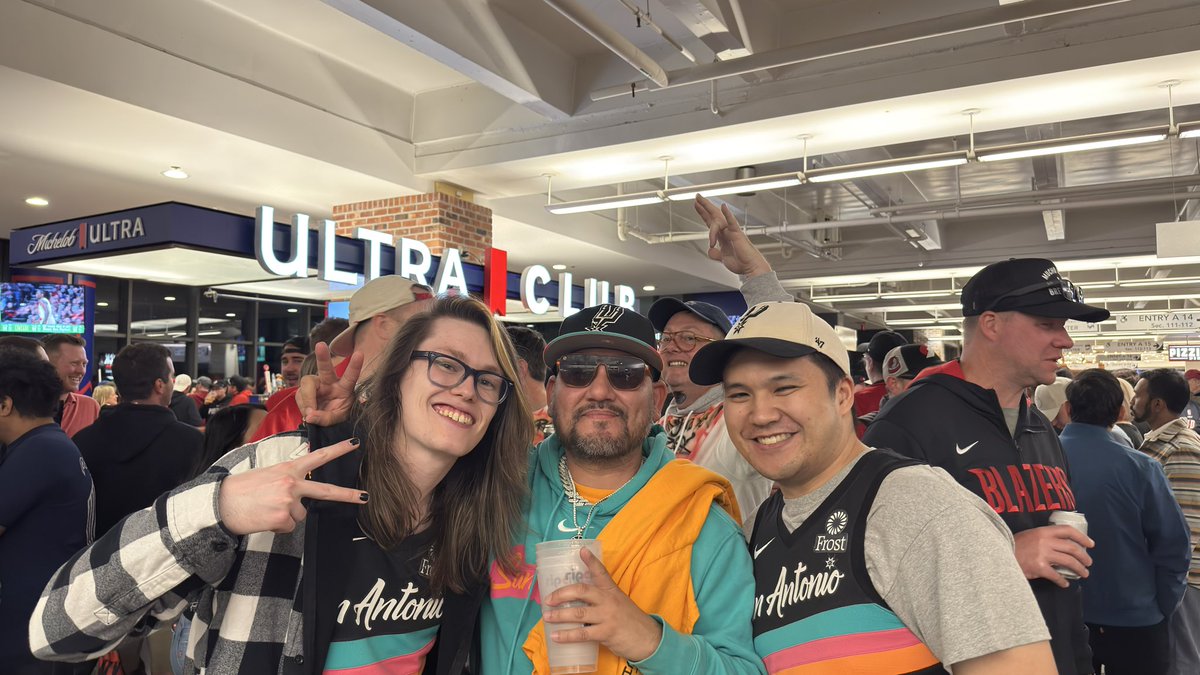 An_Day_Le's tweet photo. Mission accomplished. Got to see @TheTyJager and @RealSpurnandez at a spurs playoff game. https://t.co/1qcdM0G5b5