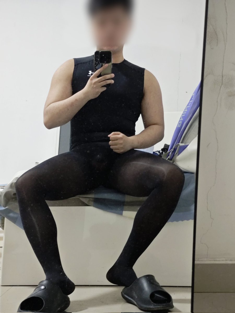 还没四点呢 tweet media