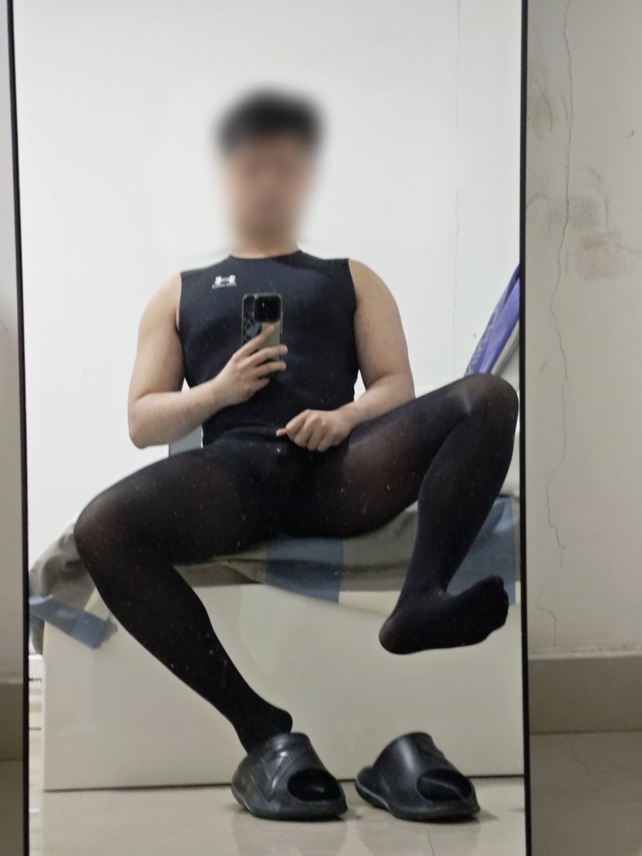 还没四点呢 tweet media