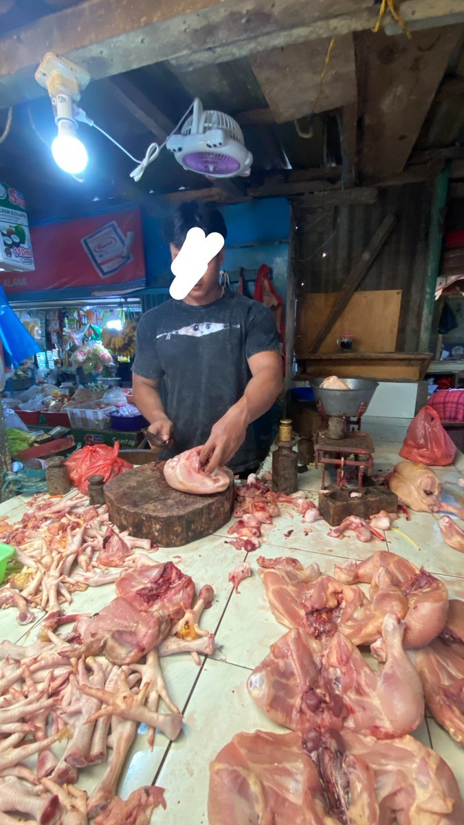 𝖑𝖊𝖒𝖔𝖓𝖆𝖉𝖊 tweet media