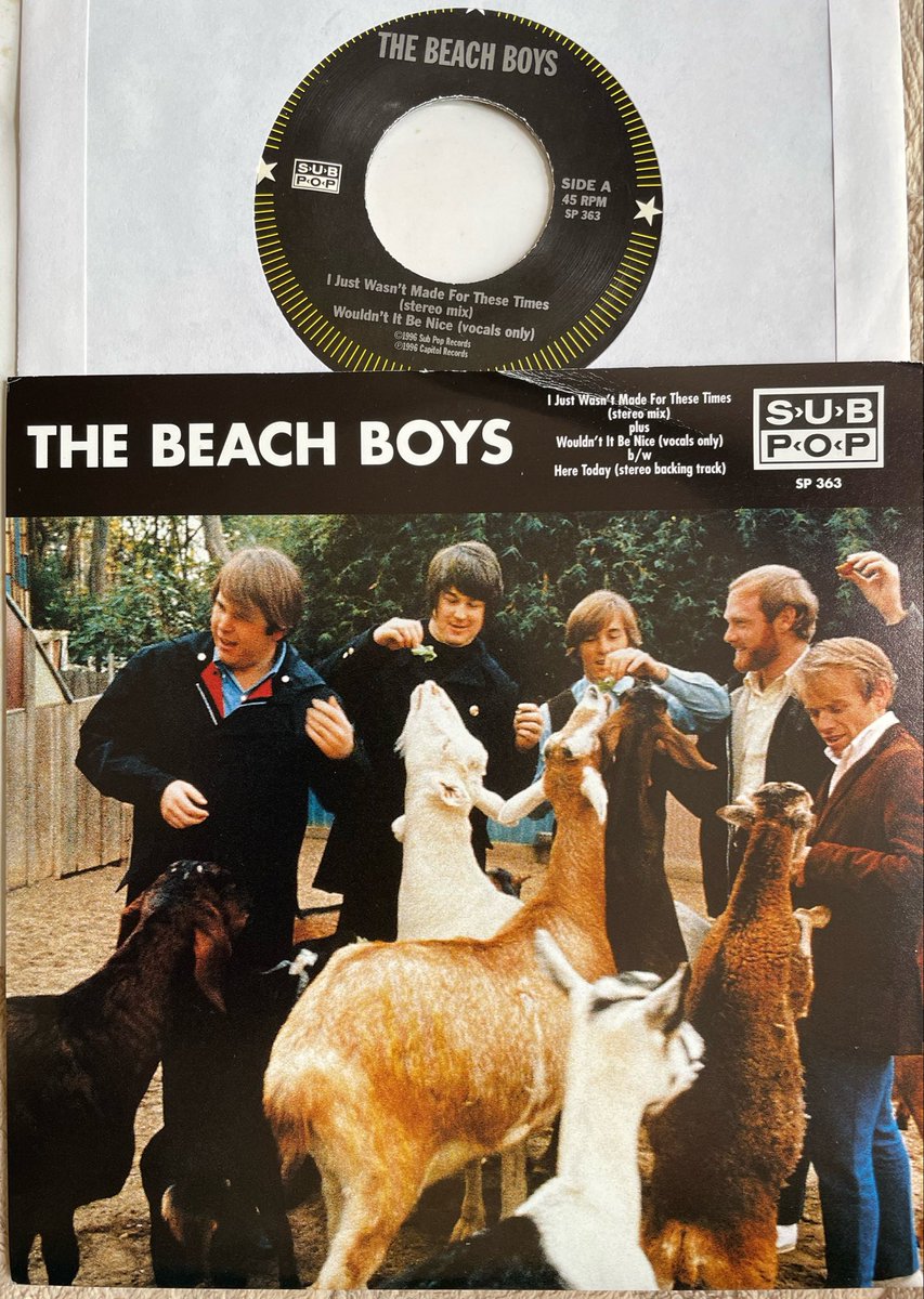 GKuniii's tweet image. 帰宅即レコード（爆音🎧）
￼
『ザ・ビーチ・ボーイズTHE BEACH BOYS/I Just Wasn’t Made For These Times +2』SP363

発売当初は色々ありましたが今はSUB POP公式のDISCOGRAPHYにも掲載されています
subpop.com/artists/beach_…

ジャケは半分に折って下側から挟み込むタイプ
#TheBeachBoys #vinyl
