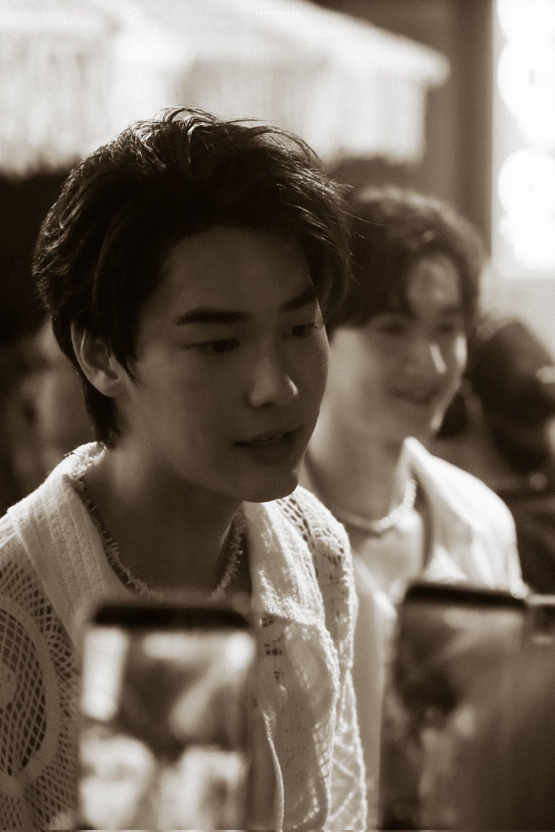 ติน tweet media