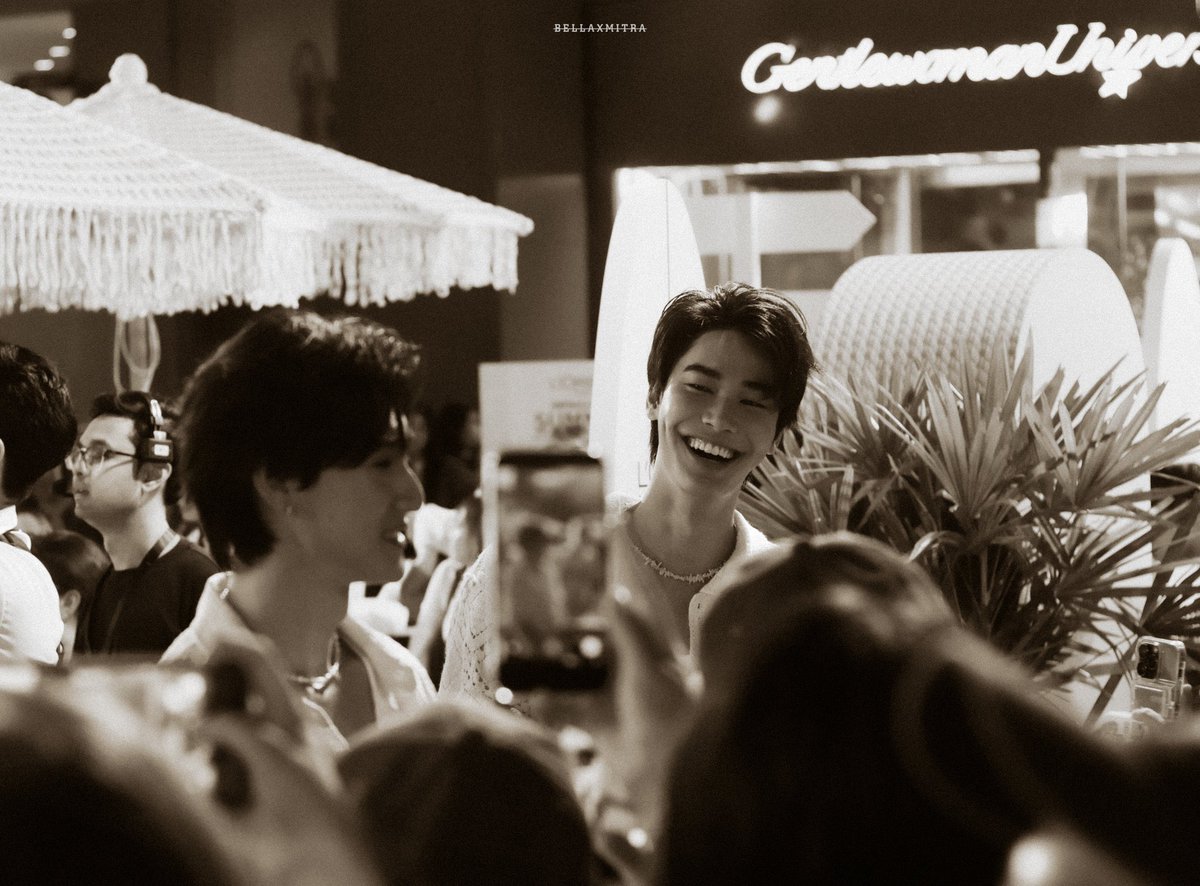 ติน tweet media