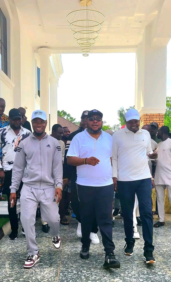 Chimamanda❤️ tweet media