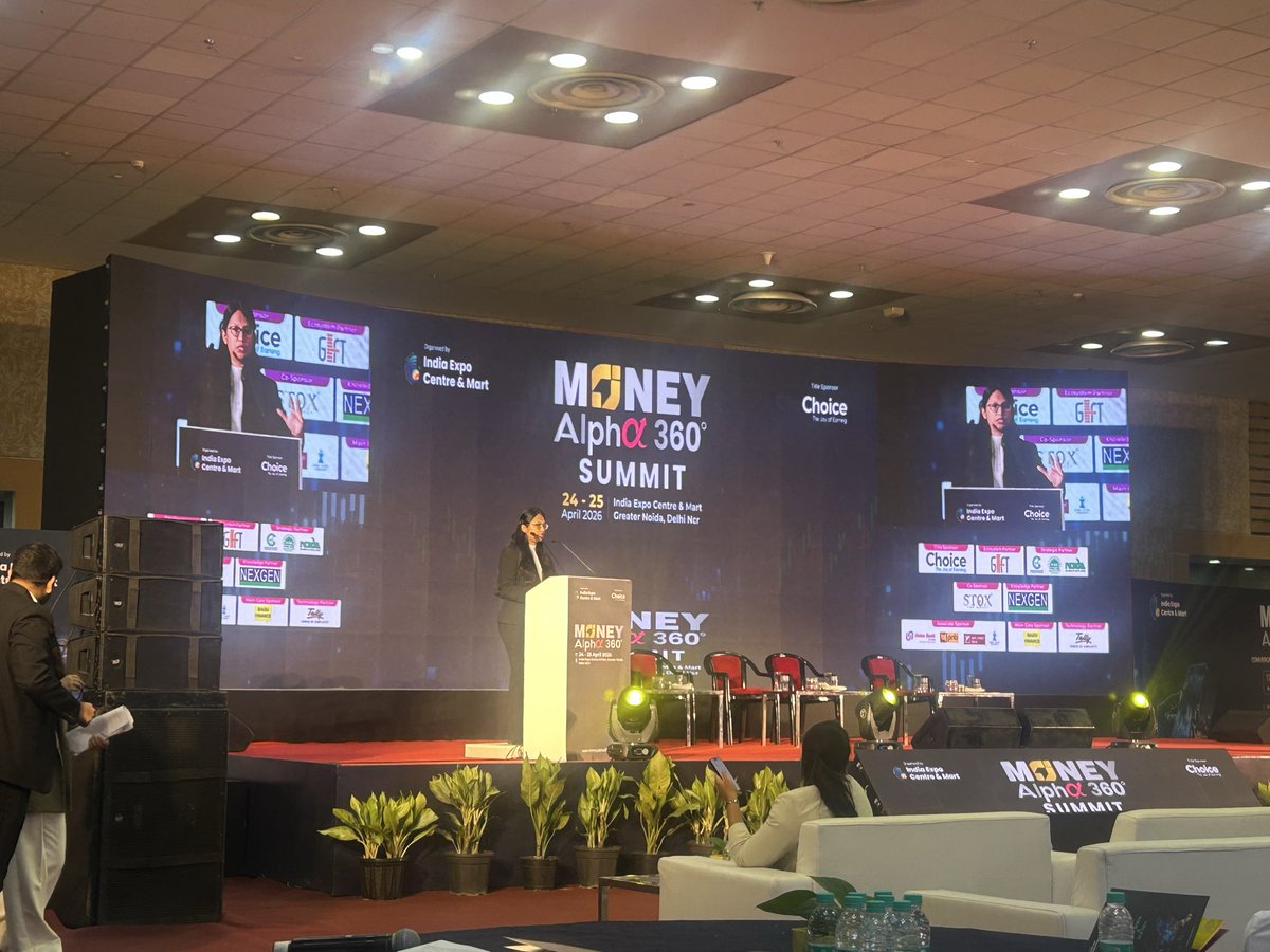 Trader_Gaurav's tweet image. In the right room, with the right conversations — that’s where growth happens.
#FinanceEvent #Networking #LevelUp