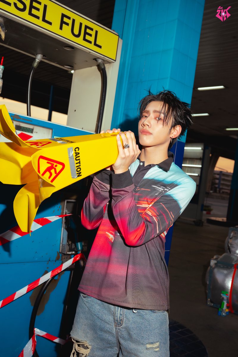 📸 รูปเบื้องหลังของเฮีย ในปั๊ม ⛽🚧

เฮีย #PEEMWASU 〰 

BUS - คับเฮีย
OFFICIAL MUSIC VIDEO OUT NOW!
🔗: youtu.be/VUL5DJ5HB30

MUSIC ON ALL STREAMING
🔗: becauseofyouishine.lnk.to/KUBHERE

#BUS_คับเฮีย_เอ็มวี
#BUS_คับเฮีย
#BUSbecauseofyouishine
#SONRAYMUSIC