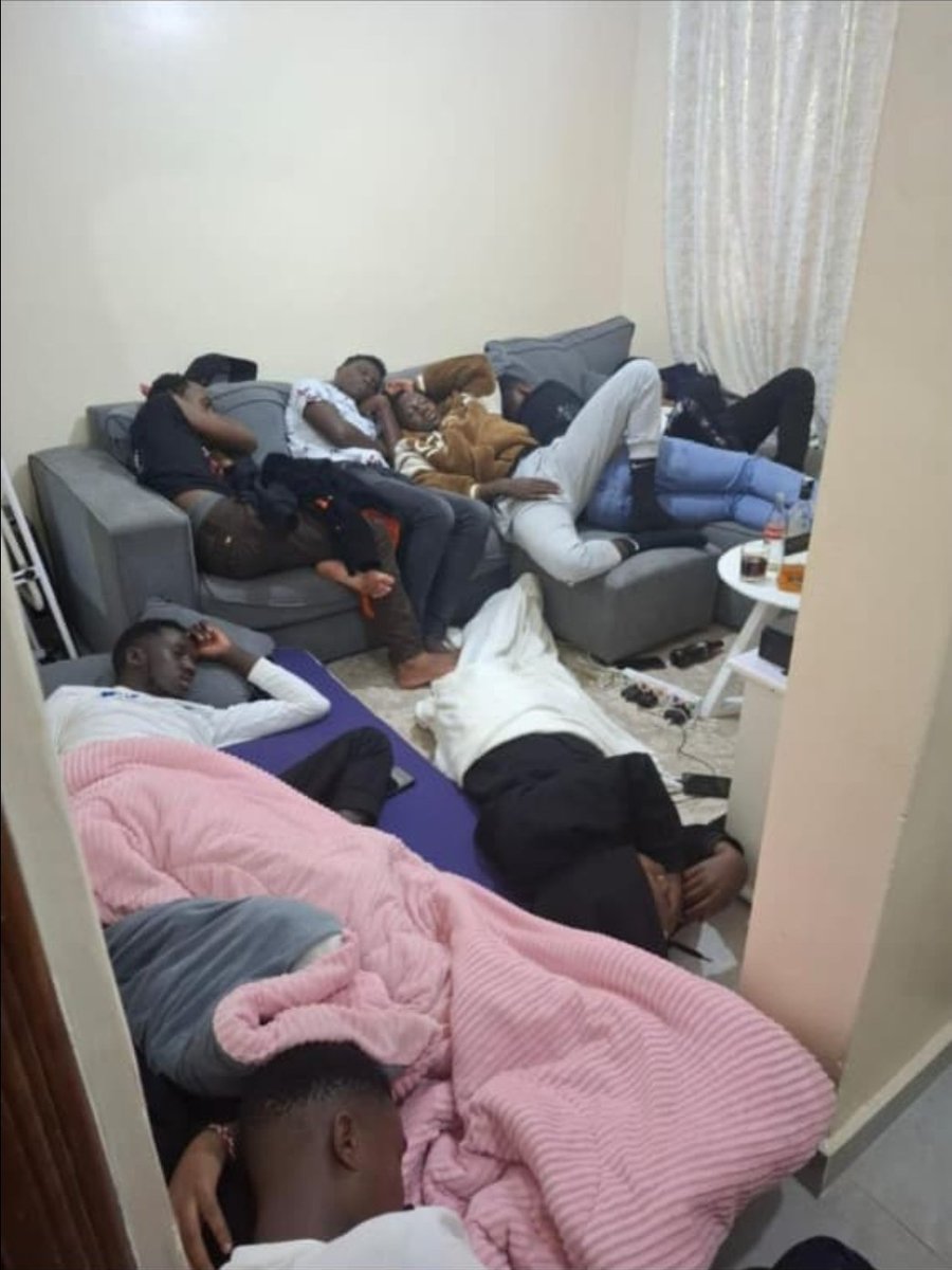 agunda_v tweet media