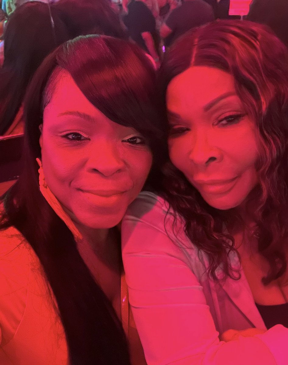 Vallagirl11's tweet image. Friday Family Night in Houston @ Red Rooster❤️❤️ #family #houston #funtimes #love #dance #music #love