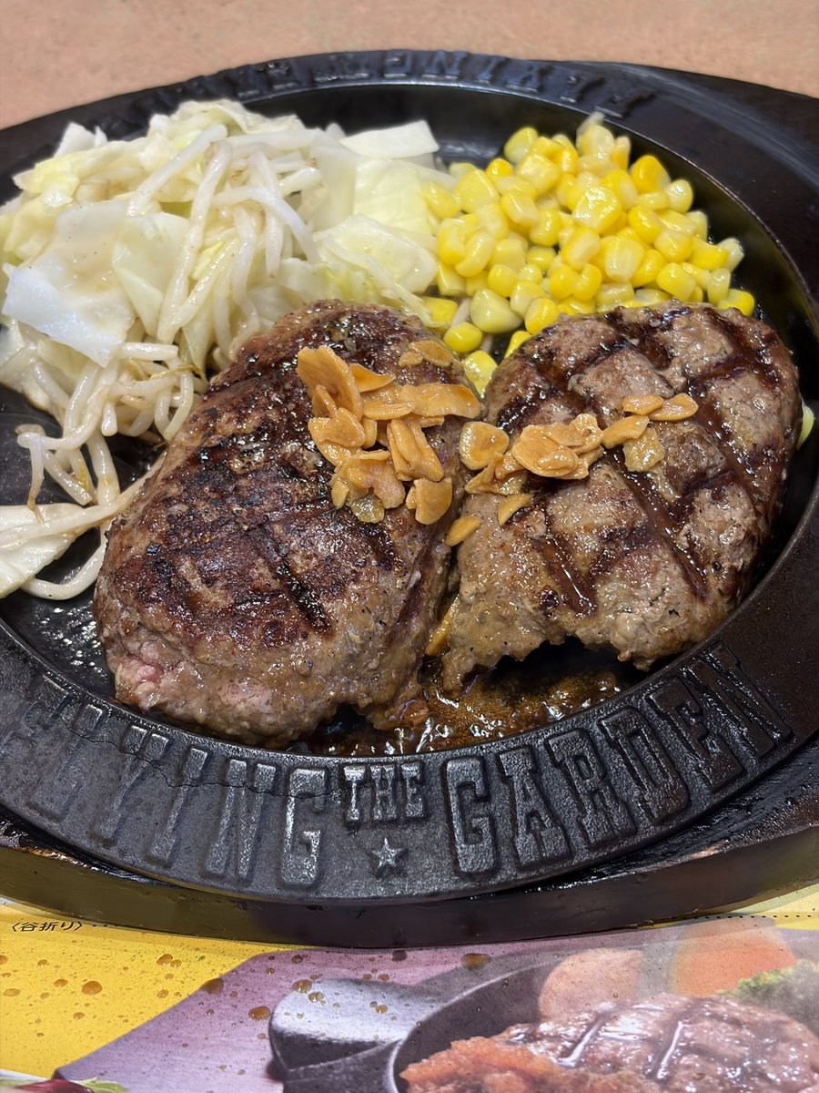 ブラック tweet media