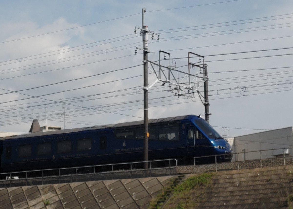 ルチア tweet media