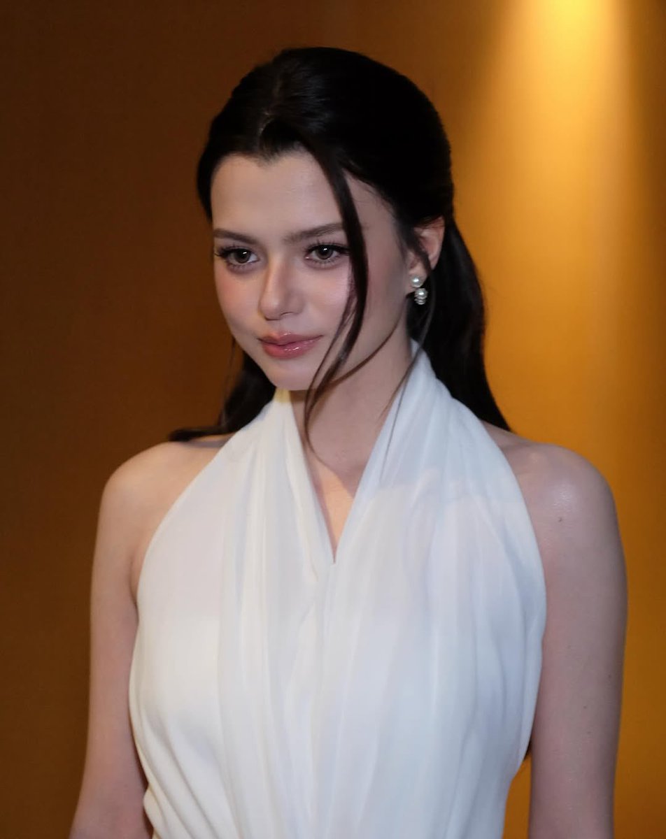 BECKY OFFICIAL tweet media