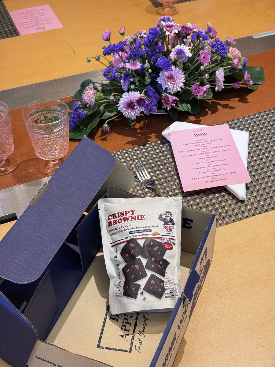 ginnynatnicha tweet media