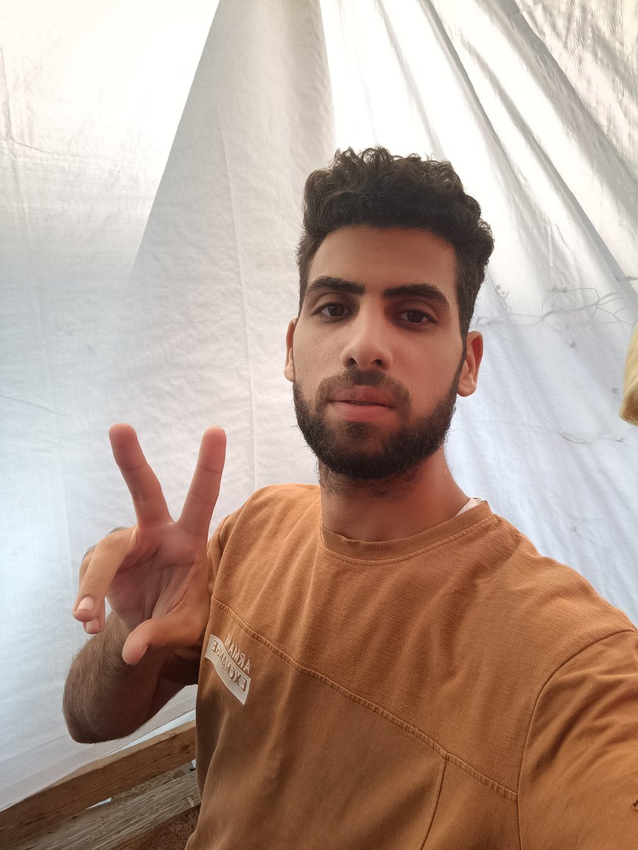 I am a Black Palestinian ✊
We are not terrorists.
We are forgotten, starving, and displaced 💔
All we ask for is dignity, freedom, and life.🍉🇵🇸🕊️

chuffed.org/project/154635…