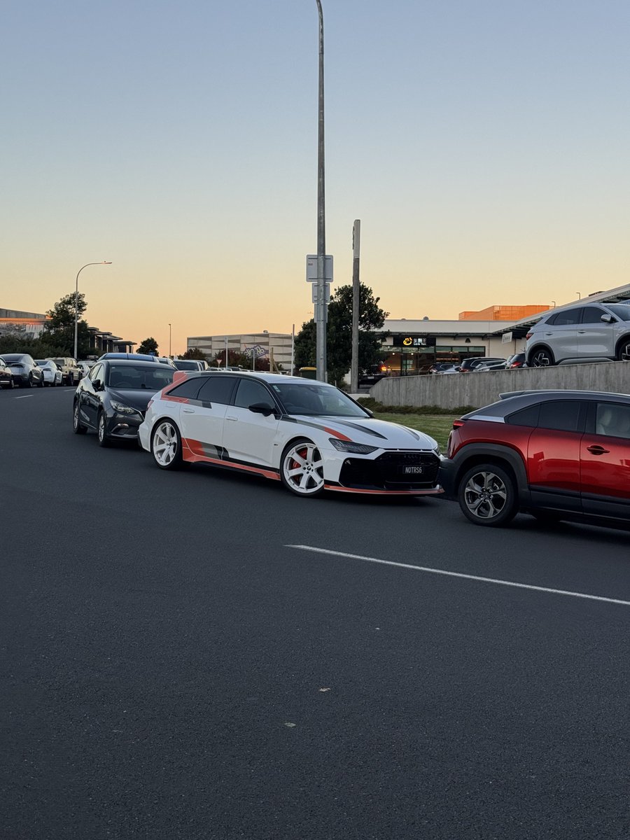 又看到顶配rs6了