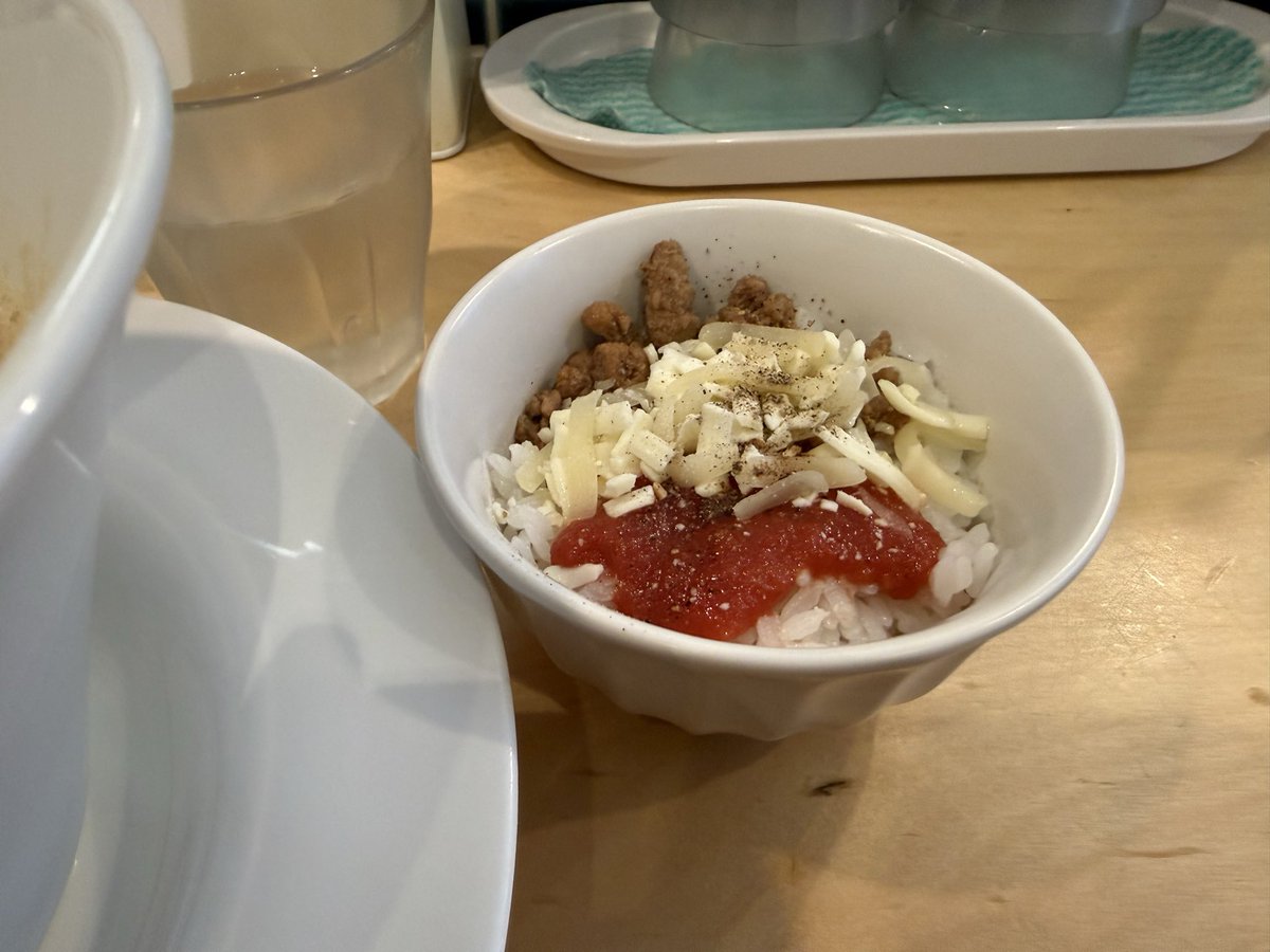 HideAnthem's tweet photo. 麺や椒　MENYA ITADAKI
濃厚坦坦麺
チーズリゾット
ライブ前にふらっと散歩してたら見つけたラーメン屋に腹ごしらえに🍜
濃厚な坦坦スープが旨し！
〆のチーズリゾットは絶品😍
ご馳走様です😋 https://t.co/7zc9WkW687