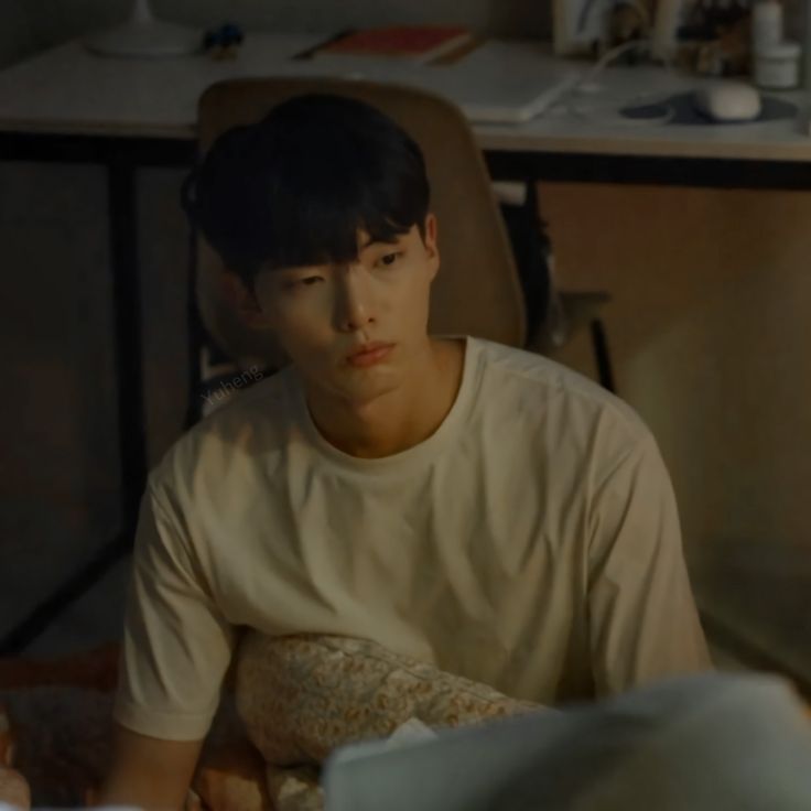 HninYatiHtoo1's tweet image. Kang Eunbin, who played Cha Siwon in Blueming, liked a fan comment about Season 2… is that a hint? 👀
#blueming