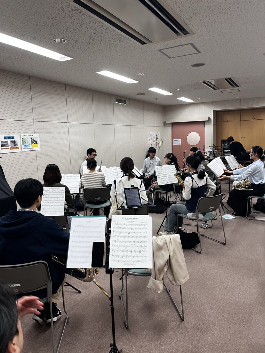 AmourWind's tweet photo. 【練習報告📯】
なんと、体験の方が遊びに来てくださいました〜🎶👏

​アムールでは、一緒に音楽を楽しむ仲間を大募集中です💓
「ブランクがあるけど大丈夫かな…？」「雰囲気を知りたい！」という方も大歓迎！
まずはお気軽に遊びに来てくださいね😊💌 https://t.co/zTxy69vB2w