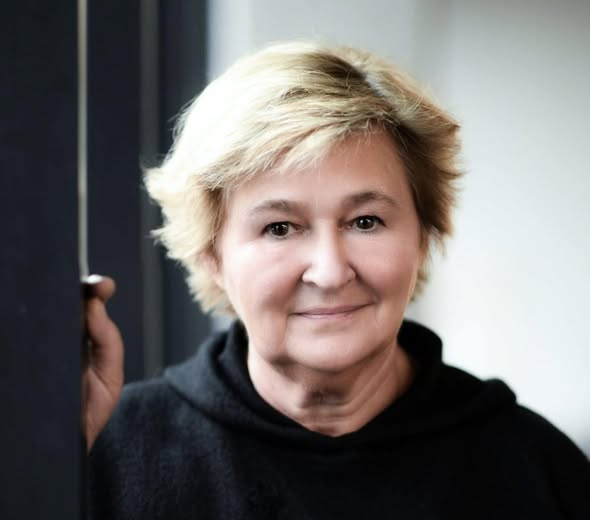 Profesor Magdalena Środa  o mediach-Facebook‼️‼️
"Nie mam żadnych wątpliwości: jeśli demokracja przegra wybory to przez media a konkretnie przez wydawców kilku "demokratycznych" stacji i ich dziennikarzy, a właściwie dziennikarskich gwiazd. 
Większość z nich (przede wszystkim
