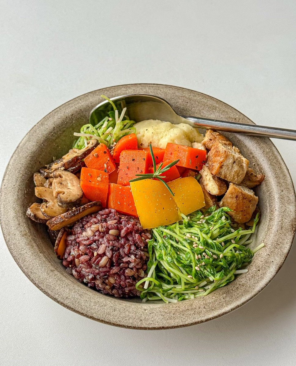 Виталий Таран tweet media