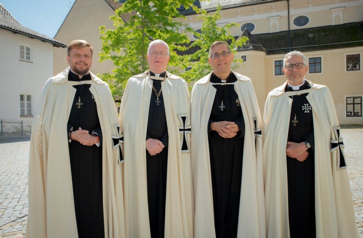 FrauHodl tweet media