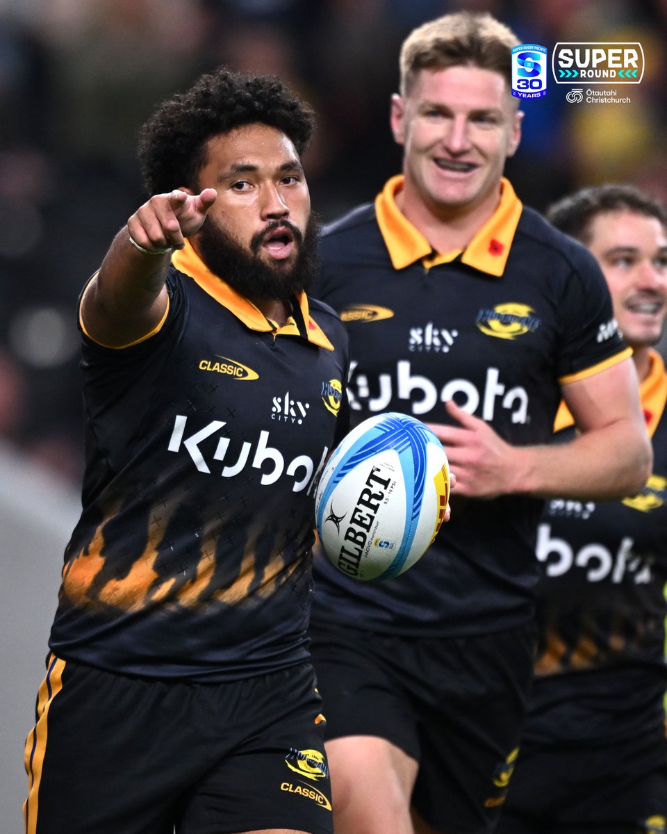 SuperRugby's tweet image. A first half hat-trick 🤯

Fehi Fineanganofo is unstoppable 💪

Watch every Super Rugby Pacific match live on @skysportnz and @stansportau 📺

#SuperRugbyPacific #SuperRound #HURvBRU