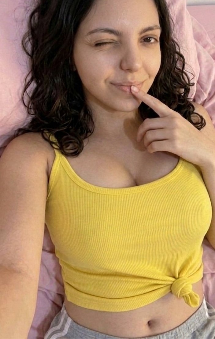 alisonalis tweet media