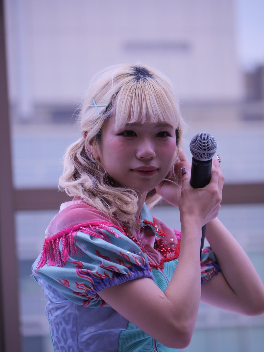 millay1227's tweet photo. ＃PIGGS 
＃タワーレコード渋谷
＃PIGGSピグスリベリオンリリイベ
シェルミーの髪の動きが半端ない笑
BIBIちゃんのこの画像見てたら、何故かアリエルを思い出した笑 https://t.co/IAc73umjvu