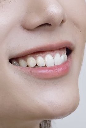 bayangkan si cantik nan imut ini BERKUMIS baplang???😭😭ada kumisnya kicil"🤏🤏🤏

PHUWIN WITH LOREAL RAFFIA
#LOrealRaffiaCushionXPhuwin