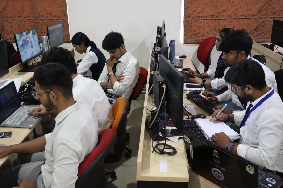 smsvaranasi's tweet image. The excitement is high at School of Management Sciences, Varanasi as Tech Marathon 12 – A 24 Hours Techno Brain Race is in full swing! 

#TechMarathon12 #Participants #SMSVaranasi #LiveWire #Innovation #CodingChallenge