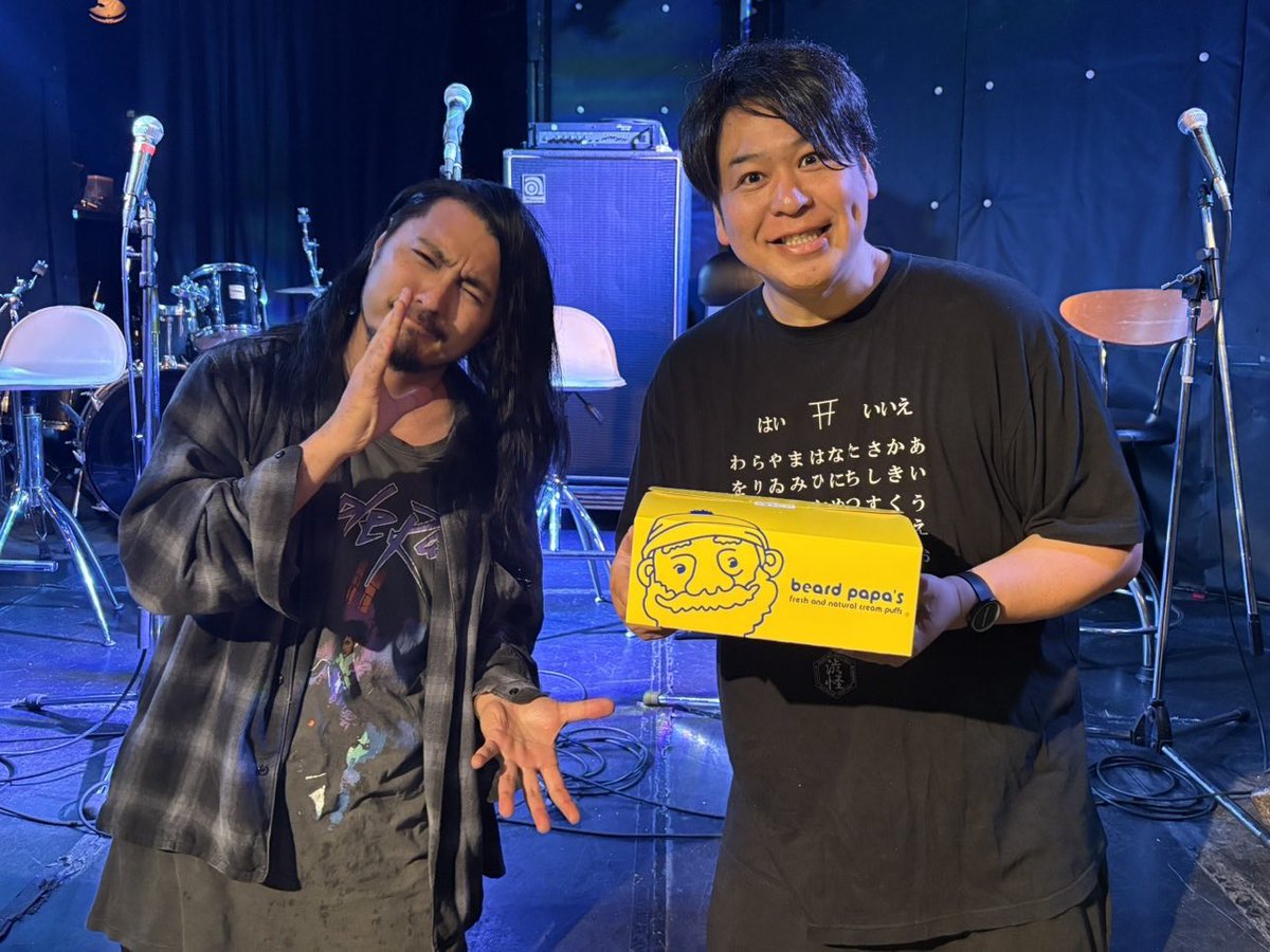 arigato_ami's tweet photo. aMI 20th ANNIVERSARY YEAR LAST LIVE
.
配信アーカイブ見てます。
.
たっぷり3時間弱。18話。
めっちゃ面白い。
改めて本当にありがとうございました。
(5/7迄!ぜひ!https://t.co/kgvcIBpWrP)
.
20周年-20キロ企画の計量も無事終わりました。
応援してくださった方々ありがとうございました。
.
実は、かりゆし58も周年だから超忙しいのにお仕事の合間にわざわざ差し入れ大量の持って一瞬来てくださりめっちゃ嬉しかったです。
みなさんから届いたお祝い･応援メッセージもめっちゃ嬉しかったです。
.
本当にありがとうございました。
.
#響洋平 #星野しづく #敬志 #優月心菜
#一条ま〜太郎 #佐伯つばさ #吉乃くくる
#ホームタウン(#怪談ガタリー) #雄一
#霊感レンタルおやじ #有野優樹 #悠遠かなた