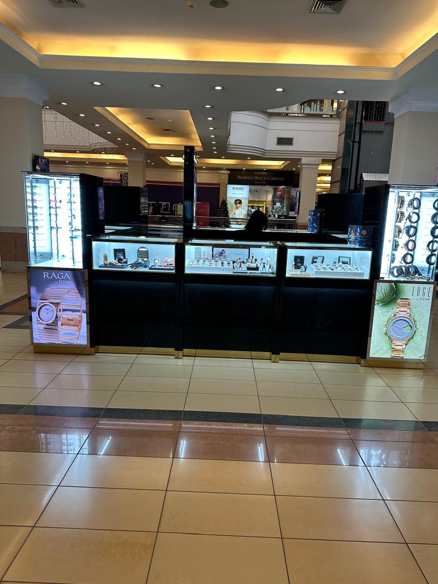 DiamondWatchKE's tweet image. We invite you to explore our new Titan Kiosk at Westgate Shopping Mall, located on the Ground Floor. Discover an extensive selection of frames, sunglasses, Titan watches, and leather belts.
#Titan #TitanKiosk

TITAN Kiosk
Westgate Shopping Mall
Ground Floor
#Titan #TitanKiosk