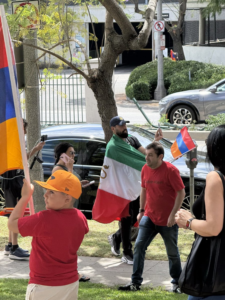 ‏ آربی 🎬🎸 tweet media