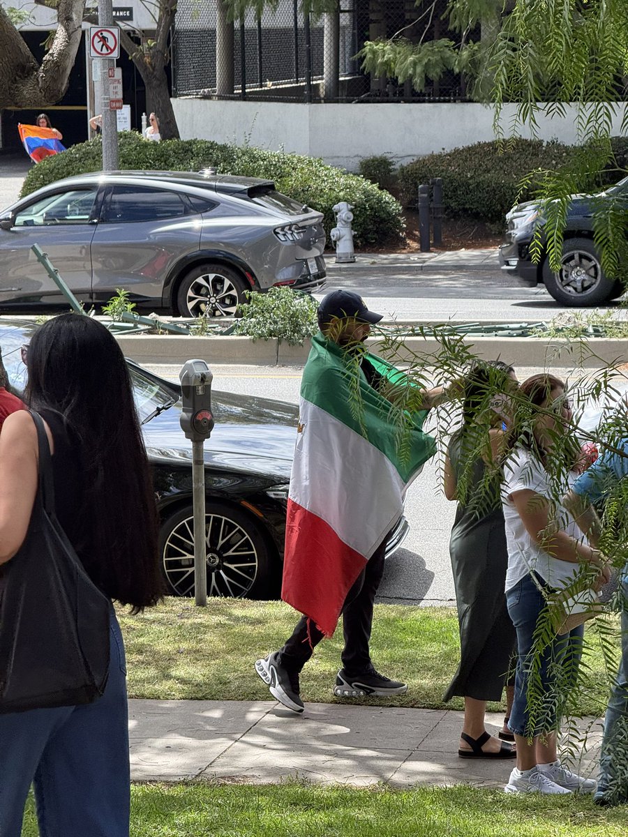 ‏ آربی 🎬🎸 tweet media