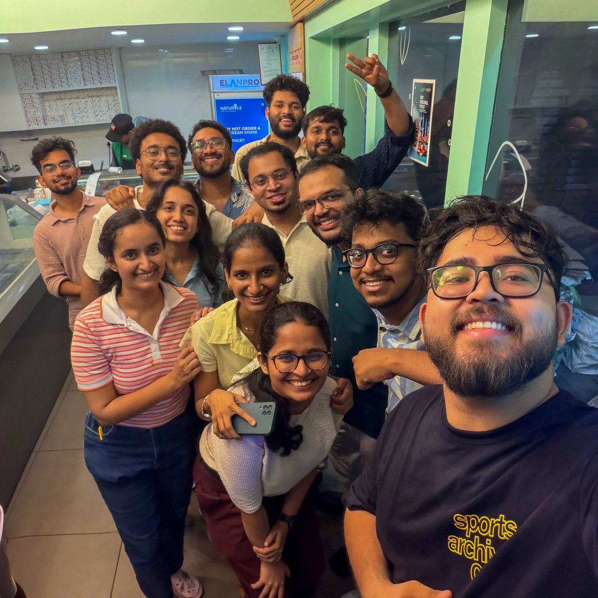 nadkarni_yash's tweet image. Ortho Bros Party Hard 😎🤙🏻
#MedTwitter #MBBS