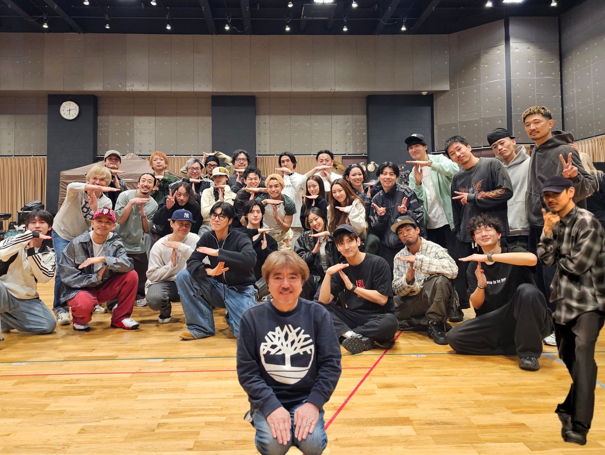 祭りの日はソワソワするなあ🫨
全力で楽しみましょー！
WE ARE T!!!

東⽅神起 20th Anniversary LIVE IN NISSAN STADIUM RED OCEAN
@wearetohoshinki
<a href="/yunho2154/">yunho2154</a>
<a href="/changmin88/">jong beom kim</a>
#東方神起　#REDOCEAN　#日産スタジアム