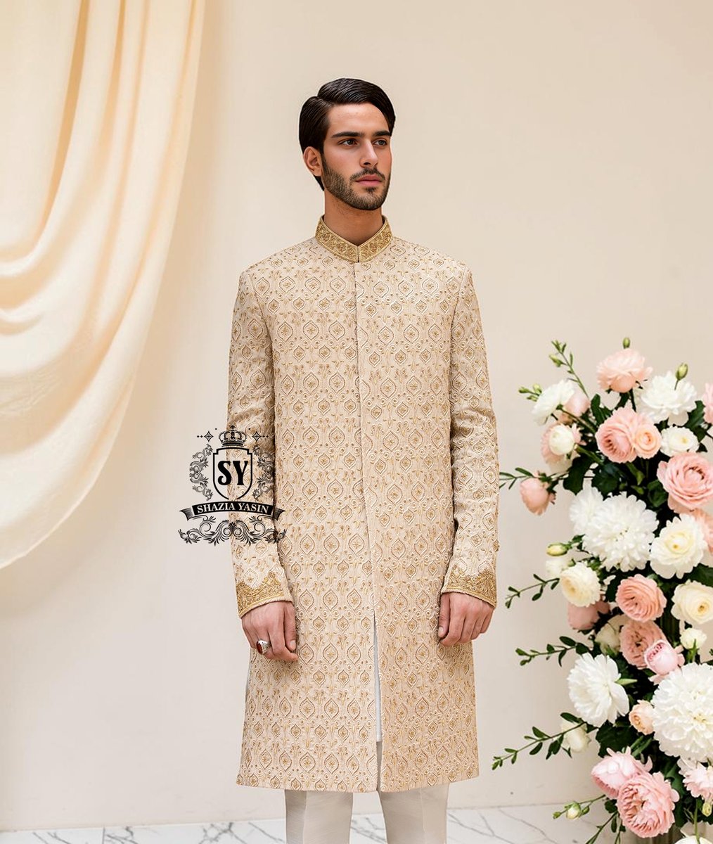 SYbridalcouture's tweet image. The signature elegance of the modern groom. A Sherwani suit that combines style, tradition, and premium tailoring.
Royal style is not something you wear, but something you embody. Created for the modern groom👑🛒 𝐒𝐡𝐨𝐩 𝐍𝐨𝐰: shaziayasin.com/collections/sh… #sherwani #groom #Wedding