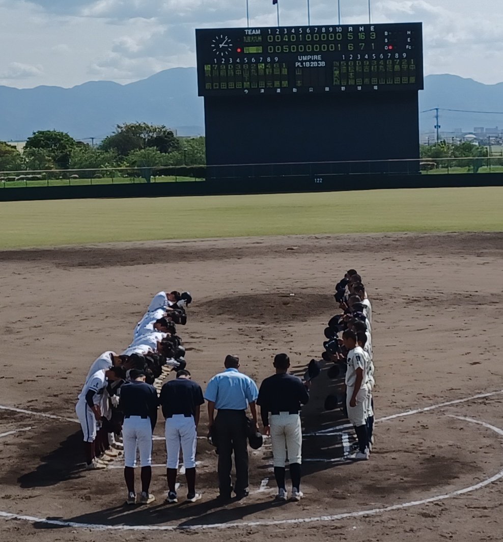 fkkokoyakyu's tweet photo. ▼第13回福岡地区高校野球大会
【2回戦】九産大九州―筑前
〈4/25 今津②〉試合終了
　　 一二三四五六七八九十 計ＨＥ　
九州 ００４０１０００００ ５16３
筑前 ００５００００００1x ６７１
（延長10回タイブレーク）
【九】明永3→中原6.1
【筑】瀧聞10
最後は暴投で決着
16安打も九州決勝点奪えず https://t.co/DkCXLgqnPP