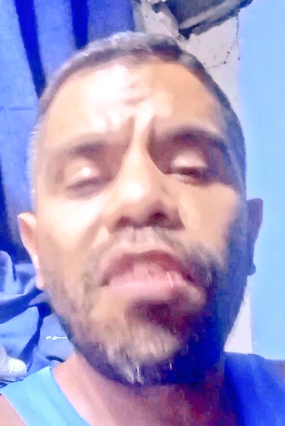 AlertaCaracas's tweet image. #Alerta Comunidades de #Caracas, Pueblo y Autoridades de #Venezuela, con el #Malandro Elioenay Bravo Morales V18954333 de Ud2 #Caricuao: Sexopata Estafador y Aberrado Extorsionador! Ladrón de 600$ y Agresivo Depredador! #Trump #Iran #Petro #Zulia #Lara #Aragua #Carabobo #SinLuz