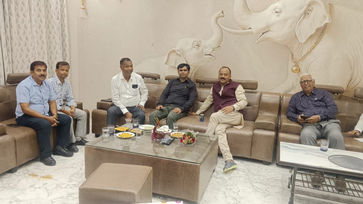 amit tweet media