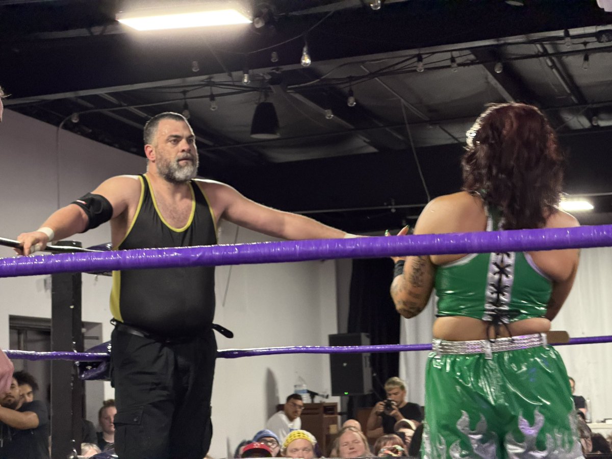 TeamLouie tweet media