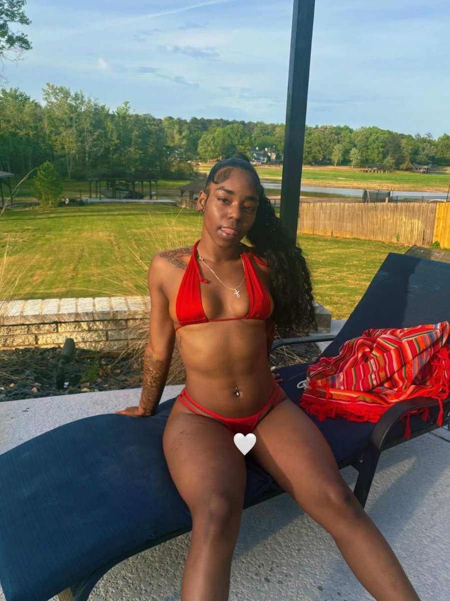 hatemecunt's tweet photo. brown skin got em tenda 😈 https://t.co/FS2SFsDeTy