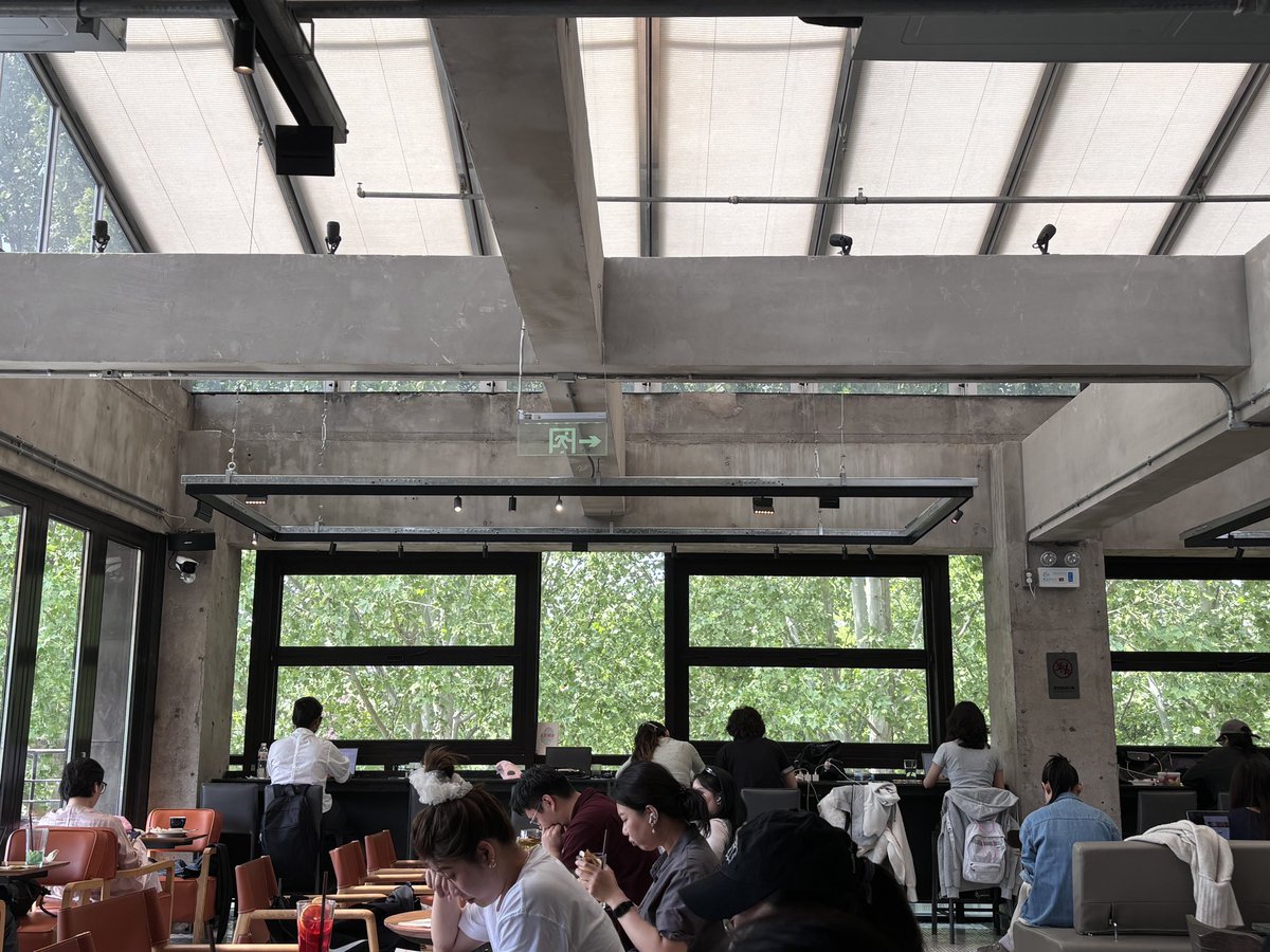 Vesper_61's tweet photo. 北京，漫咖啡（四得公园）
环境很不错的咖啡店。 https://t.co/o1uOX5NNIK