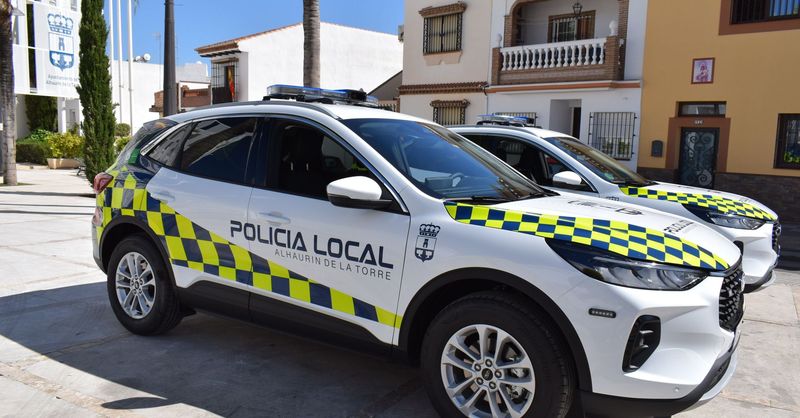 malagahoy_es's tweet image. Abre un vehículo en marcha y amenaza armado al conductor en Alhaurín de la Torre: policías evitaron que lo apuñalara #Málaga