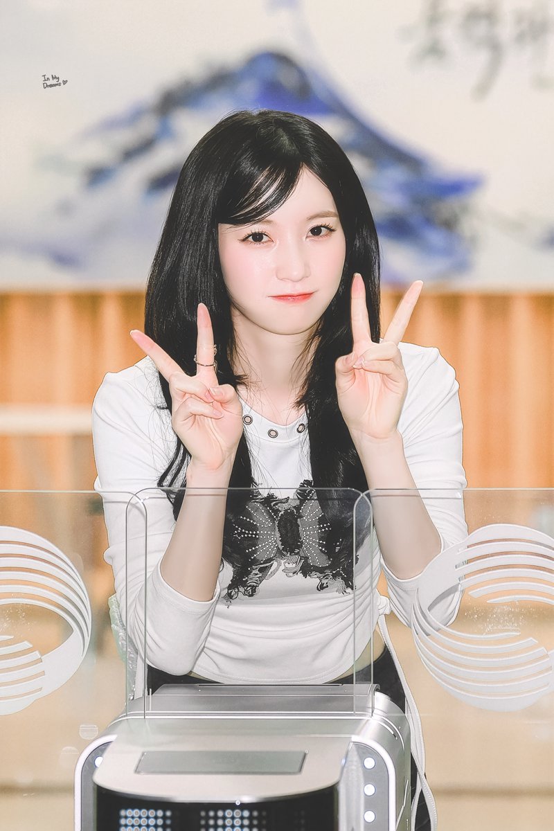 260424 유빈       

Savior 

#오마이걸 #OHMYGIRL 
#유빈 #YUBIN 
<a href="/WM_OHMYGIRL/">오마이걸 (OH MY GIRL)</a>