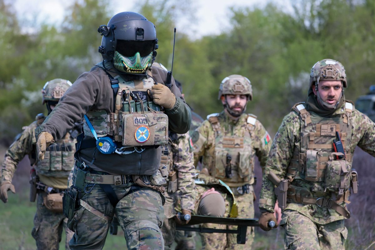 NATOTFSlovakia's tweet image. 🛡️ CERTEX I-26 confirmed the MN Battlegroup’s readiness to deploy, handle complex scenarios, and operate as one force.
MN BDE TF SVK is fully mission capable and ready to support NATO’s eastern flank.
🇸🇰🇨🇿🇵🇹🇷🇴🇸🇮🇪🇸
#NATO #StrongerTogether