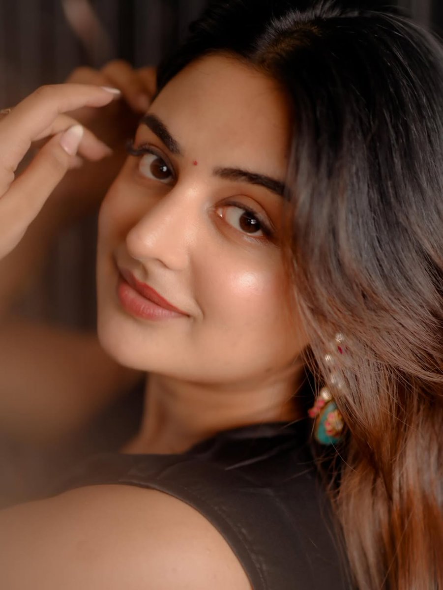 ActrezHub's tweet image. #EstherAnil #Esther
