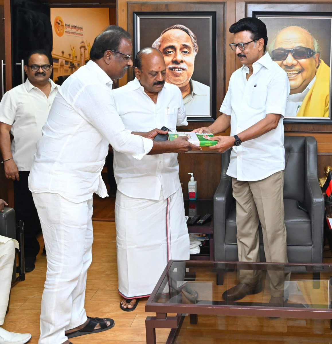 S.R.RAJA - தமிழ்நாட்டை தலைகுனிய விடமாட்டேன் tweet media