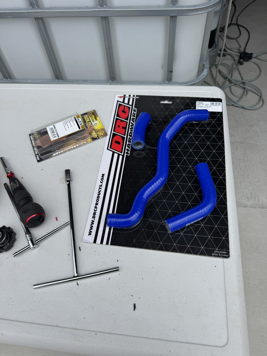 mudman R1100 tweet media